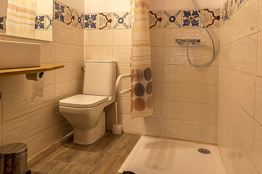 Baño habilitado para minusválidos